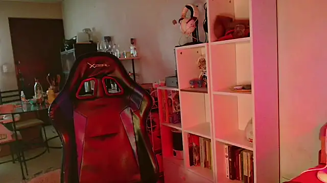 Snapshot of DirtyDi97 chatting on February 17, 2:13 pm DirtyDi97 online show from February 17, 2:13 pm