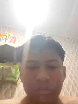 Snapshot of Tu_papi_69_ chatting on October 3, 2:30 am Tu papi 69 online show from October 3, 2:30 am