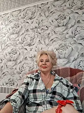 Snapshot of PALETT chatting on February 14, 6:12 am PALETT online show from February 14, 6:12 am