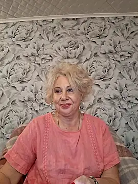 Snapshot of PALETT chatting on February 14, 2:12 pm PALETT online show from February 14, 2:12 pm