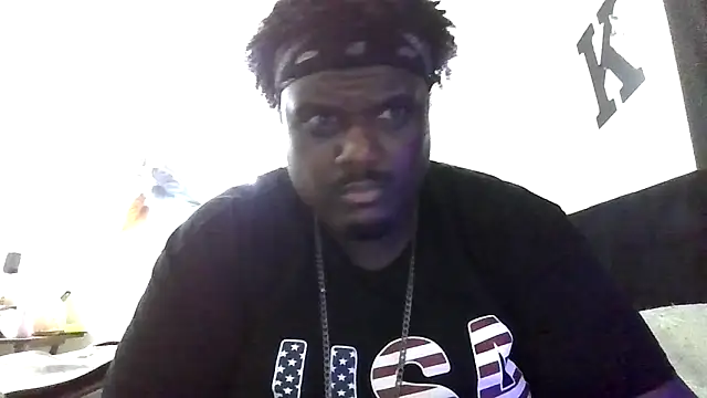 Snapshot of BigBossaNova69 chatting on December 15, 9:08 pm BigBossaNova69 online show from December 15, 9:08 pm