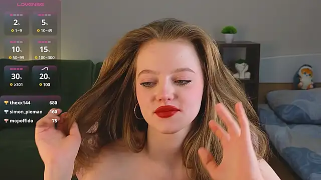 Eveleen Soleen online show from December 15, 10:47 pm