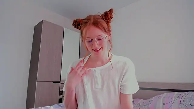 Snapshot of Fire_Luna chatting on February 7, 9:58 am Fire Luna online show from February 7, 9:58 am