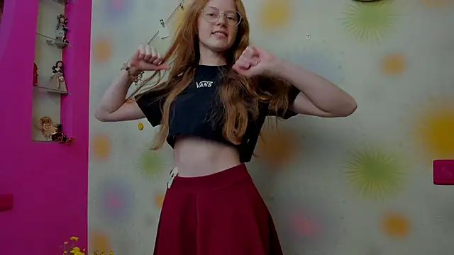 Snapshot of Fire_Luna chatting on September 17, 6:15 am Fire Luna online show from September 17, 6:15 am