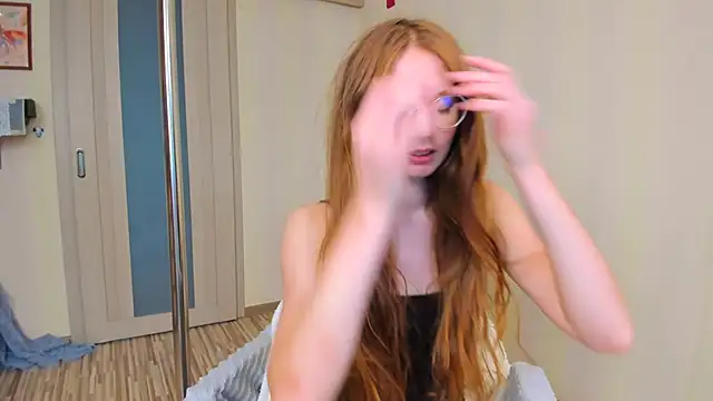 Snapshot of Fire_Luna chatting on October 8, 8:56 am Fire Luna online show from October 8, 8:56 am