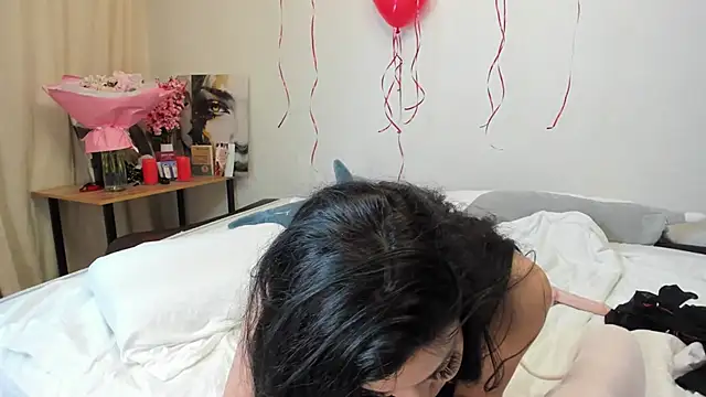 Snapshot of Shadow_Dance chatting on February 15, 5:50 pm Shadow Dance online show from February 15, 5:50 pm