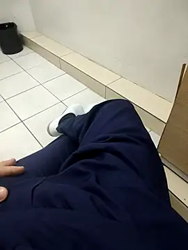 Snapshot of gatmoreno1 chatting on September 24, 4:32 pm gatmoreno1 online show from September 24, 4:32 pm