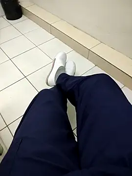 Snapshot of gatmoreno1 chatting on October 2, 4:25 pm gatmoreno1 online show from October 2, 4:25 pm