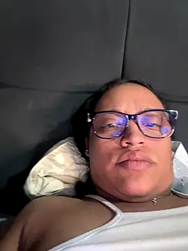 angela angels  online show from December 5, 8:00 am