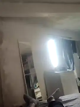 Snapshot of Juliano69xv chatting on February 5, 1:11 pm Juliano69xv online show from February 5, 1:11 pm