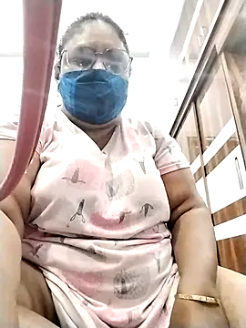 Snapshot of Pushpavathi_78 chatting on November 6, 10:21 pm Pushpavathi 78 online show from November 6, 10:21 pm