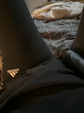 Snapshot of Ana-05 chatting on December 10, 7:32 pm Ana-05 online show from December 10, 7:32 pm