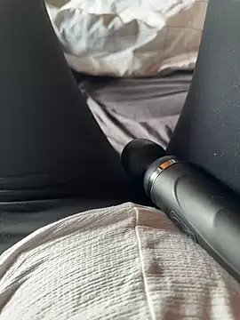 Snapshot of Ana-05 chatting on March 21, 1:12 pm Ana-05 online show from March 21, 1:12 pm