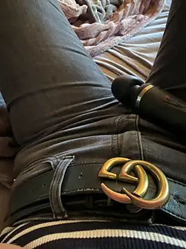 Snapshot of Ana-05 chatting on September 19, 11:55 am Ana-05 online show from September 19, 11:55 am