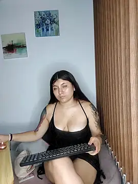 carolayrosse online show from November 2, 4:37 am