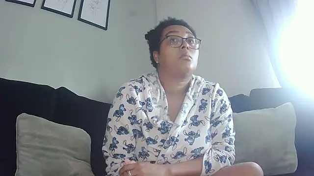 vanilla chocolate23 online show from November 13, 10:25 am