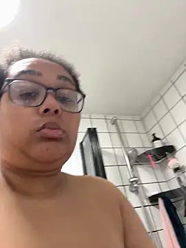 vanilla chocolate23 online show from November 14, 10:03 am