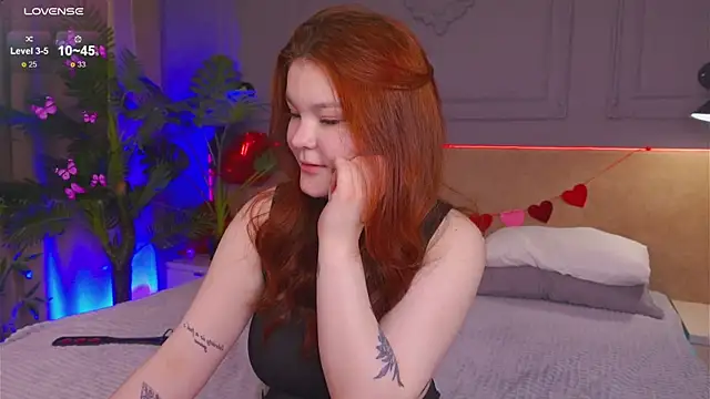 Snapshot of EnnySunrise chatting on February 10, 5:09 pm EnnySunrise online show from February 10, 5:09 pm