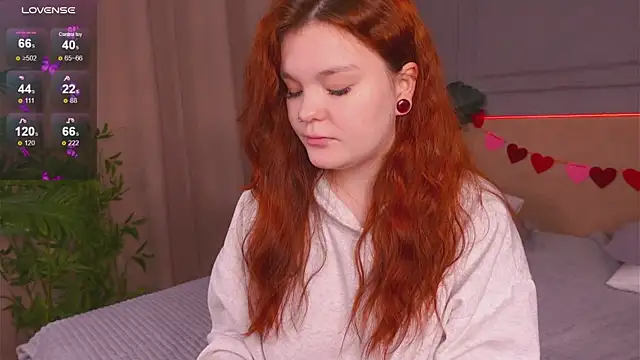 Snapshot of EnnySunrise chatting on February 17, 7:31 pm EnnySunrise online show from February 17, 7:31 pm
