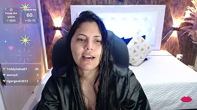 Snapshot of dulce__love69 chatting on December 29, 12:41 am dulce love69 online show from December 29, 12:41 am