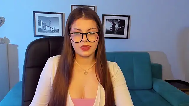Snapshot of AdeliaKiss chatting on January 20, 7:14 pm AdeliaKiss online show from January 20, 7:14 pm