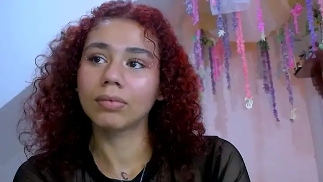 diamonmeli online show from March 8, 5:33 pm