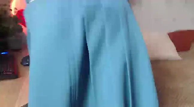 SunnyJoysx online show from March 3, 1:20 pm