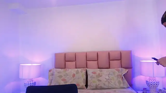 Zoe Vixen online show from December 23, 12:08 pm