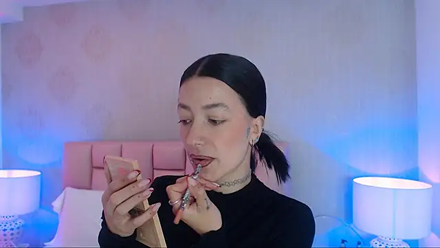 Zoe Vixen online show from January 17, 12:10 pm