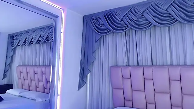 Zoe Vixen online show from January 25, 8:21 pm