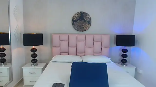 Zoe Vixen online show from February 20, 12:04 pm