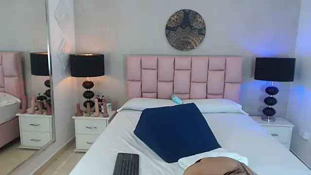 Zoe Vixen online show from February 28, 8:07 pm