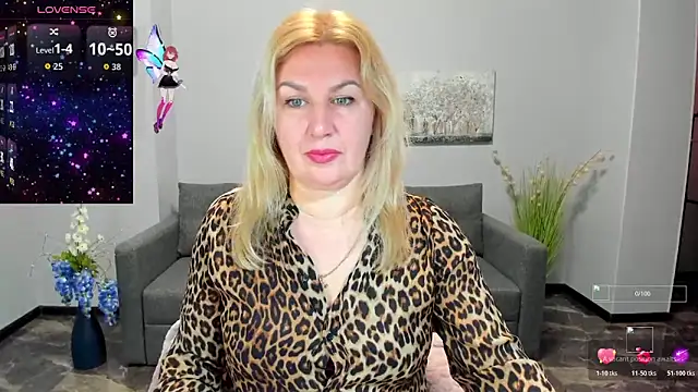 Lili Crossi online show from November 14, 6:45 am