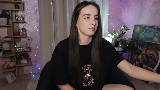 AuroraAksnesss online show from December 13, 3:21 pm