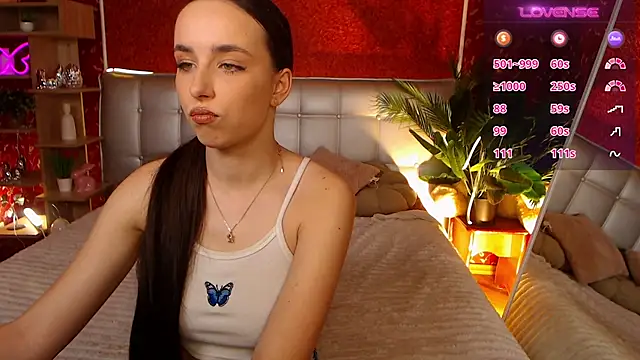 AuroraAksnesss online show from March 17, 8:29 am