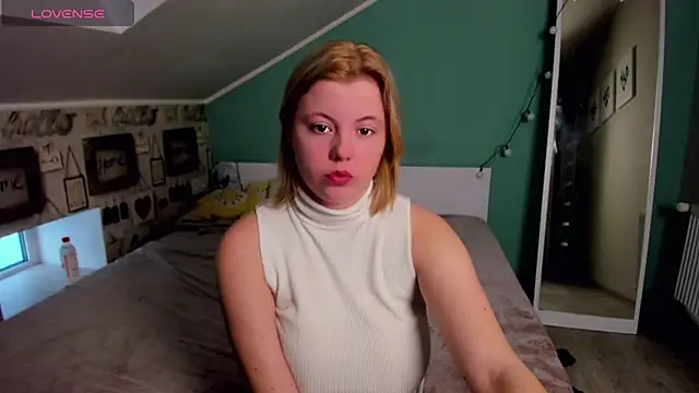 Snapshot of LillyDepp chatting on December 30, 8:43 am LillyDepp online show from December 30, 8:43 am