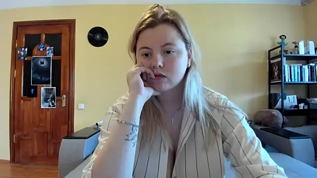 LillyDepp online show from March 26, 1:49 pm