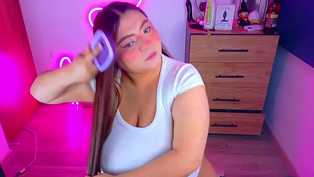 Snapshot of Rebeca_charme21 chatting on October 9, 8:01 am Rebeca charme21 online show from October 9, 8:01 am