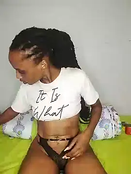 Snapshot of FreakySag_8888 chatting on December 24, 6:22 am FreakySag 8888 online show from December 24, 6:22 am