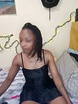 Snapshot of FreakySag_8888 chatting on November 2, 5:32 am FreakySag 8888 online show from November 2, 5:32 am