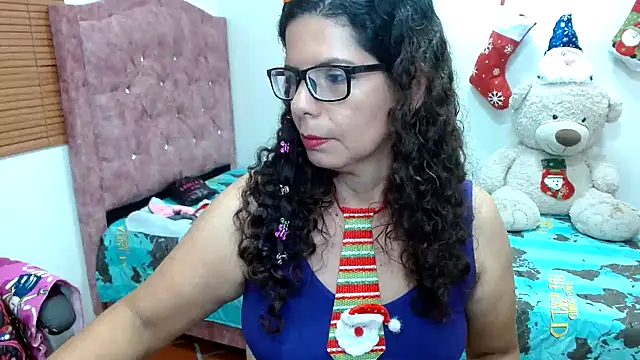Snapshot of sila_bolum chatting on December 17, 6:09 pm sila bolum online show from December 17, 6:09 pm