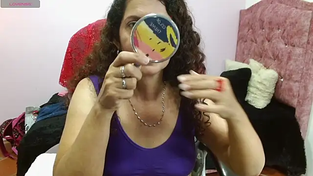Snapshot of sila_bolum chatting on January 7, 7:28 pm sila bolum online show from January 7, 7:28 pm