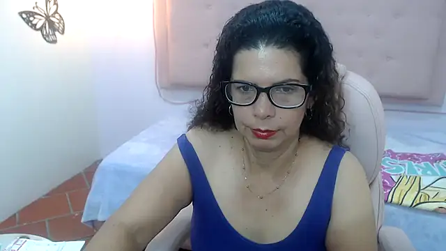 Snapshot of sila_bolum chatting on March 18, 6:04 pm sila bolum online show from March 18, 6:04 pm