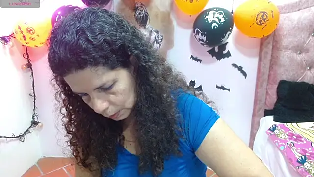Snapshot of sila_bolum chatting on October 8, 7:33 pm sila bolum online show from October 8, 7:33 pm