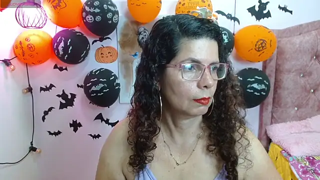 Snapshot of sila_bolum chatting on October 15, 7:47 pm sila bolum online show from October 15, 7:47 pm