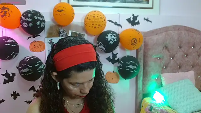 Snapshot of sila_bolum chatting on October 20, 4:51 pm sila bolum online show from October 20, 4:51 pm
