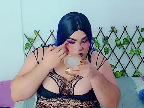 Snapshot of ailen_ts_ chatting on October 9, 11:25 pm ailen ts online show from October 9, 11:25 pm