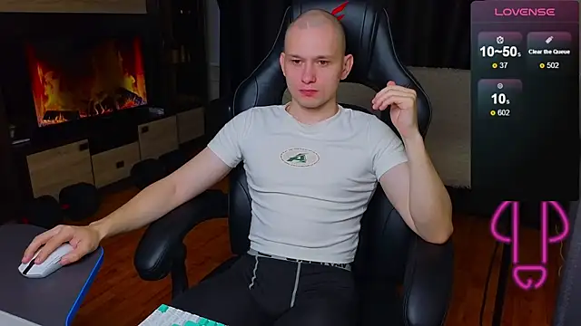 Snapshot of STRONGBEAUTY282 chatting on January 30, 3:08 pm STRONGBEAUTY282 online show from January 30, 3:08 pm