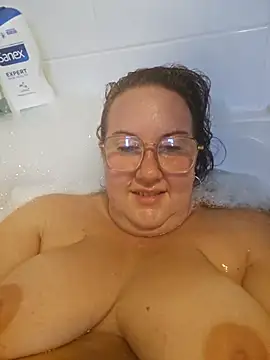 Snapshot of Bekahblows chatting on October 8, 5:21 pm Bekahblows online show from October 8, 5:21 pm