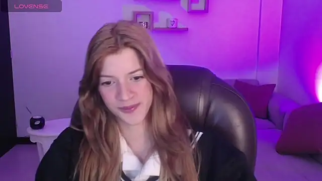 Nora Vennucci online show from January 28, 7:42 pm